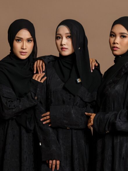 SHARQIAA Abaya Linen