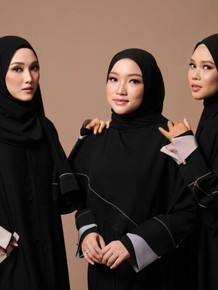 SHARQIAA Crepee Abaya Lines